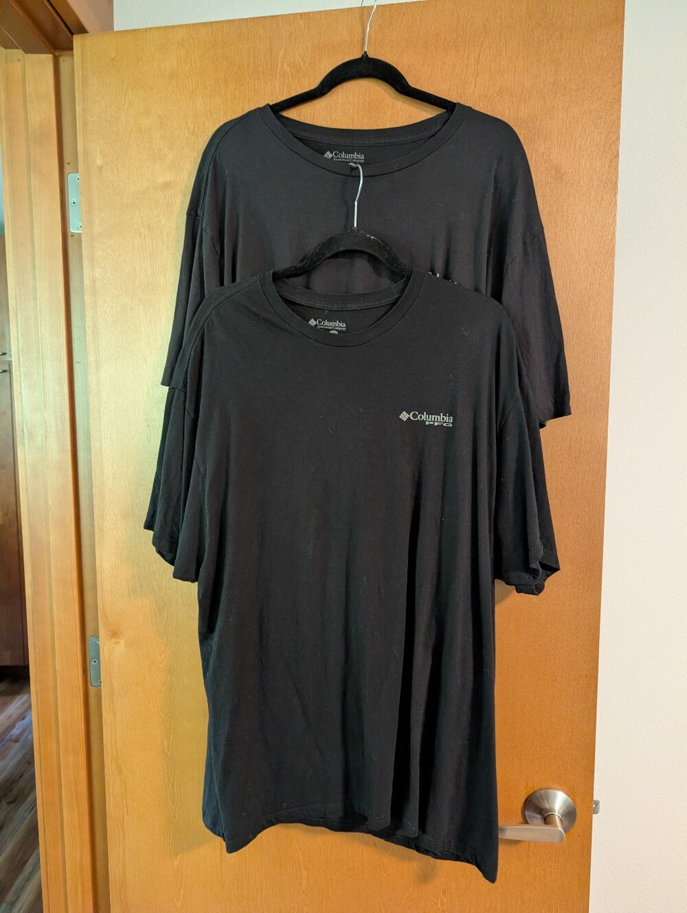 Columbia Black Short-Sleeve Logo Tees Lot Of 2 XXL And 2XL